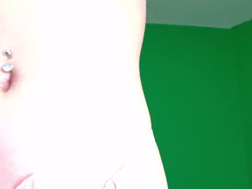 girl
        eliee_snow cam image #4310642