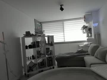 girl
        lonelly_lolly98 cam image #4355972