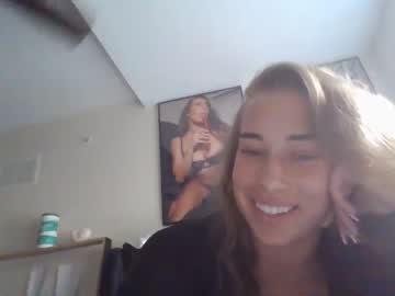 girl
        aellarose cam image #1300676