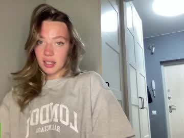girl
        angel_from_sky cam image #1950326