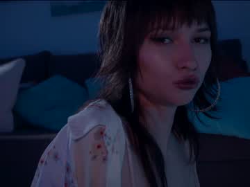 girl
        chaturbatable cam image #2584335