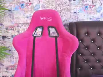 girl
        angelina_new cam image #2379893