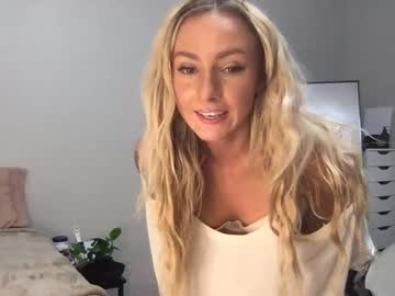 girl
        sweetestsavannah cam image #3510284