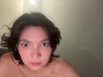 girl
        bzzzme cam image #4489990