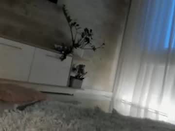 girl
        meryfoxxx cam image #2209661