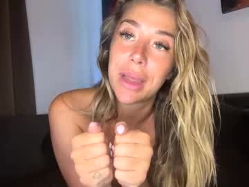 girl
        fitbadonk cam image #4089439