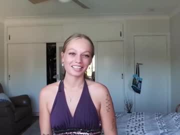 girl
        lexifever cam image #3284578