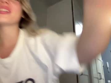 girl
        angel_from_sky cam image #1552572