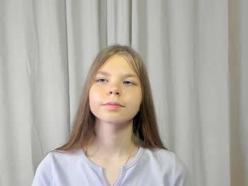 girl
        janicereeves cam image #1579469