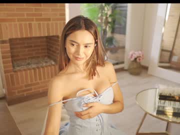 girl
        honeyco57 cam image #3048472