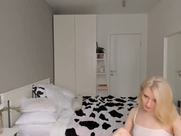 girl
        gin_yoon cam image #2950721