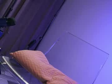 girl
        sebilone cam image #1147673