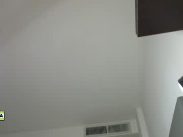 girl
        latinella cam image #1719319