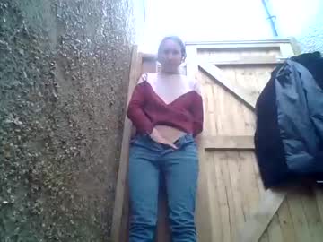 girl
        eatmypie69 cam image #2318987