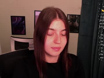 girl
        stacy_cy cam image #3444809