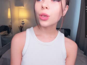 girl
        di_huny cam image #1619485