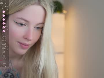 girl
        my_stella cam image #2517439