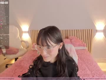 girl
        little_effy18 cam image #942636