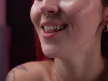 girl
        dreamgogo cam image #2945459