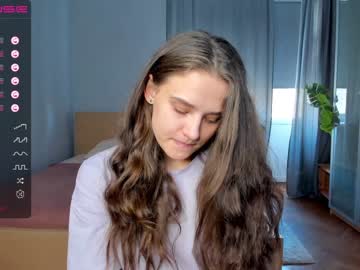 girl
        sunshy_girl cam image #911621