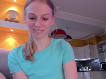 girl
        magic_couple13 cam image #2414865