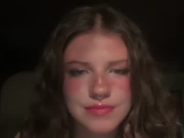 girl
        fairyyy653 cam image #4009149