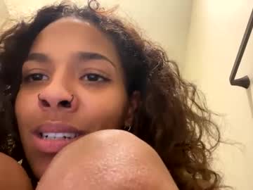 girl
        m3_pretty cam image #3773935