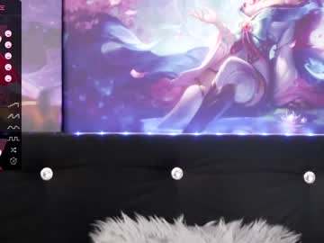 girl
        xenomy cam image #1720395