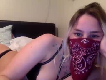 girl
        soakeddnwild cam image #1034257