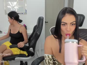 couple
        emillybrowm cam image #3522510