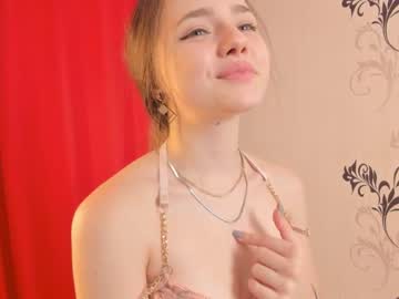 girl
        mila_milka_ cam image #1539716