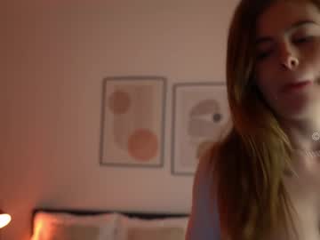 girl
        chloewildd cam image #4432091