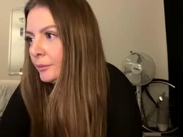 girl
        lovelavender_ cam image #3969132