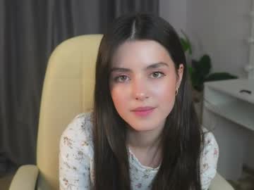 girl
        lucky_forme cam image #4173097
