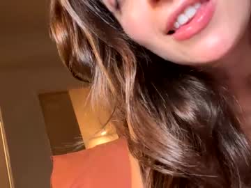 girl
        rosykindred cam image #565150