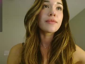girl
        valerie_james3 cam image #3007975