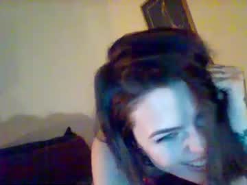 girl
        thea_chamelion cam image #1930438