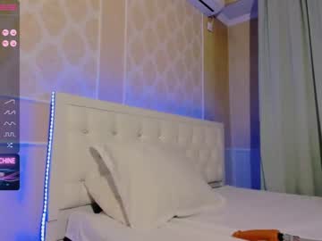 girl
        peow_peow_ cam image #725257