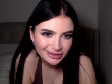 girl
        lylahgrey cam image #3999577