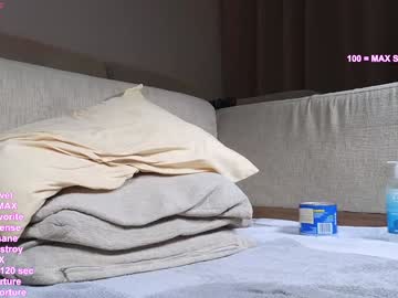 girl
        hayleex cam image #4498689