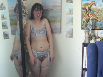 girl
        ellynaomi cam image #2554322