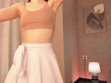 girl
        goalice cam image #4014198