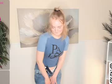 girl
        _megryan_ cam image #2523913