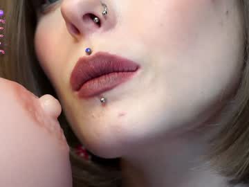 girl
        odeliabrownell cam image #3727197