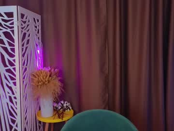 girl
        nikol0ll cam image #4181352