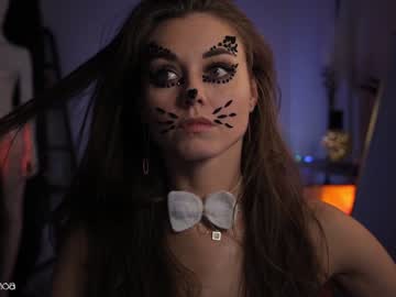 girl
        lettymoa cam image #2839137