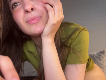 girl
        rosykindred cam image #1249301