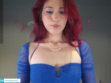 girl
        greeny_mat cam image #3192066