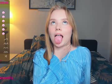 girl
        sun_shiiine cam image #1219321