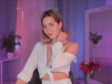 girl
        emmi_rosee cam image #2543671